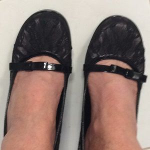 So black lace pumps sz 7